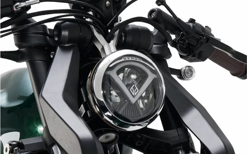 Benda Napoléon 250 : moto