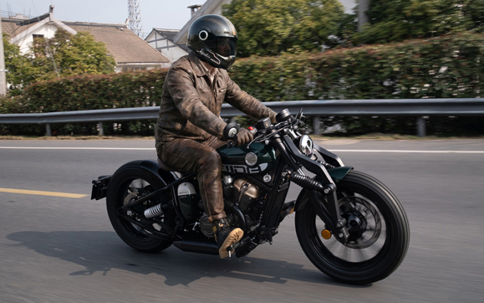 Benda Napoléon 125 : moto